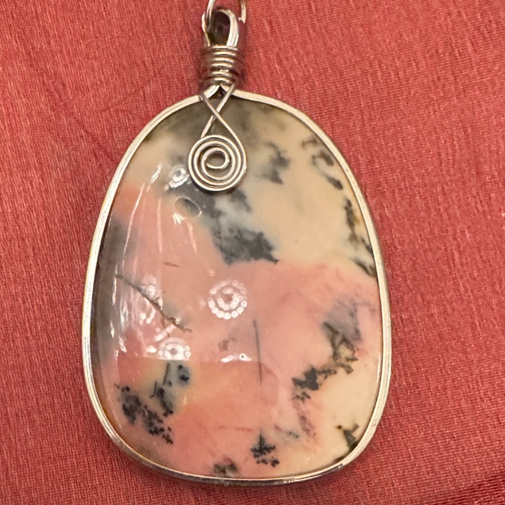 Dentrite Agate Statement Pendent - image 2